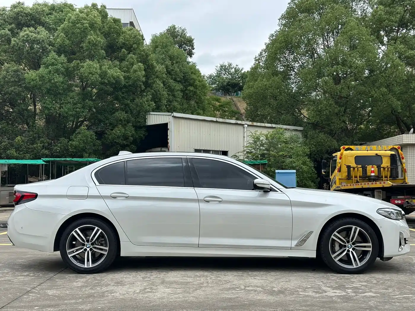 BMW 5-SERIES