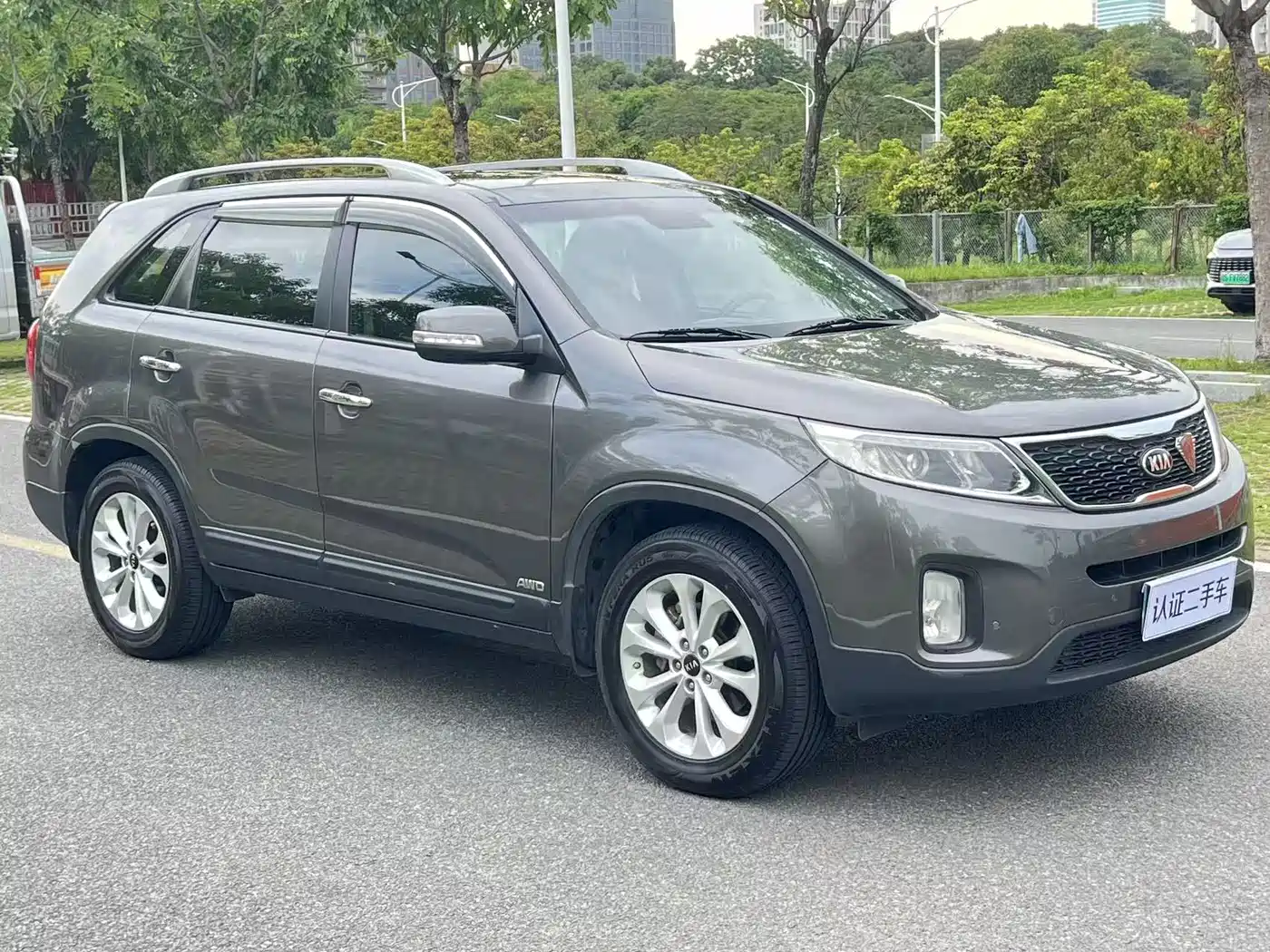 Kia Sorento 2012 2.4L Gasoline Luxury Edition фото 3