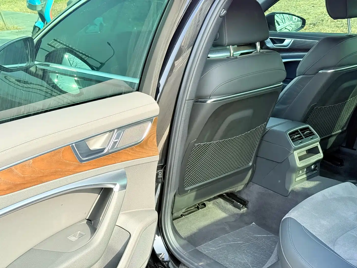 Audi A6L 2023 Facelift 40 TFSI Luxury Dynamic фото 9