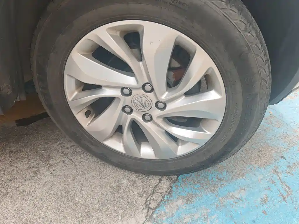 BAIC Weiwang S50 2017 2016 1.5T CVT Fun Luxury