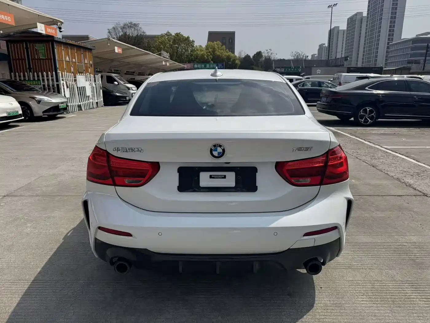BMW 1-SERIES