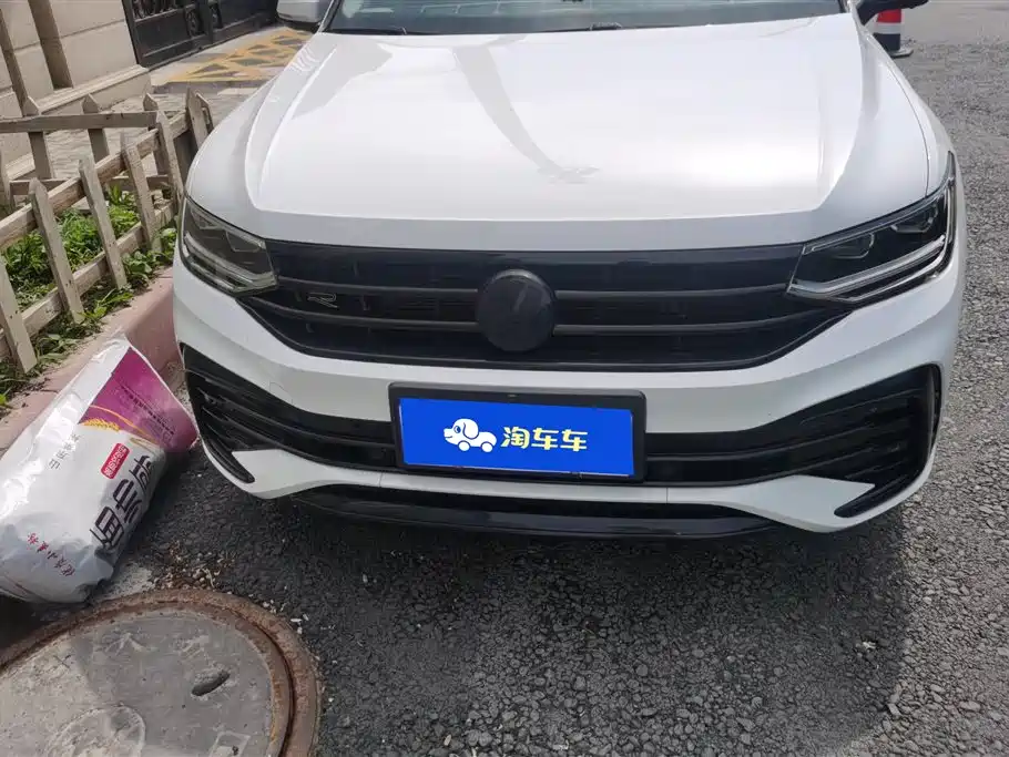 Volkswagen Tiguan L 2023 380TSI 4WD R-Line Premium 7-seater фото 2