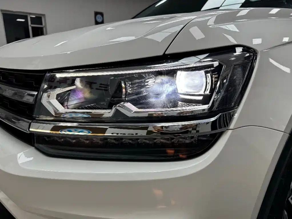Volkswagen Tharu 2022 280TSI FWD Luxury Edition фото 22