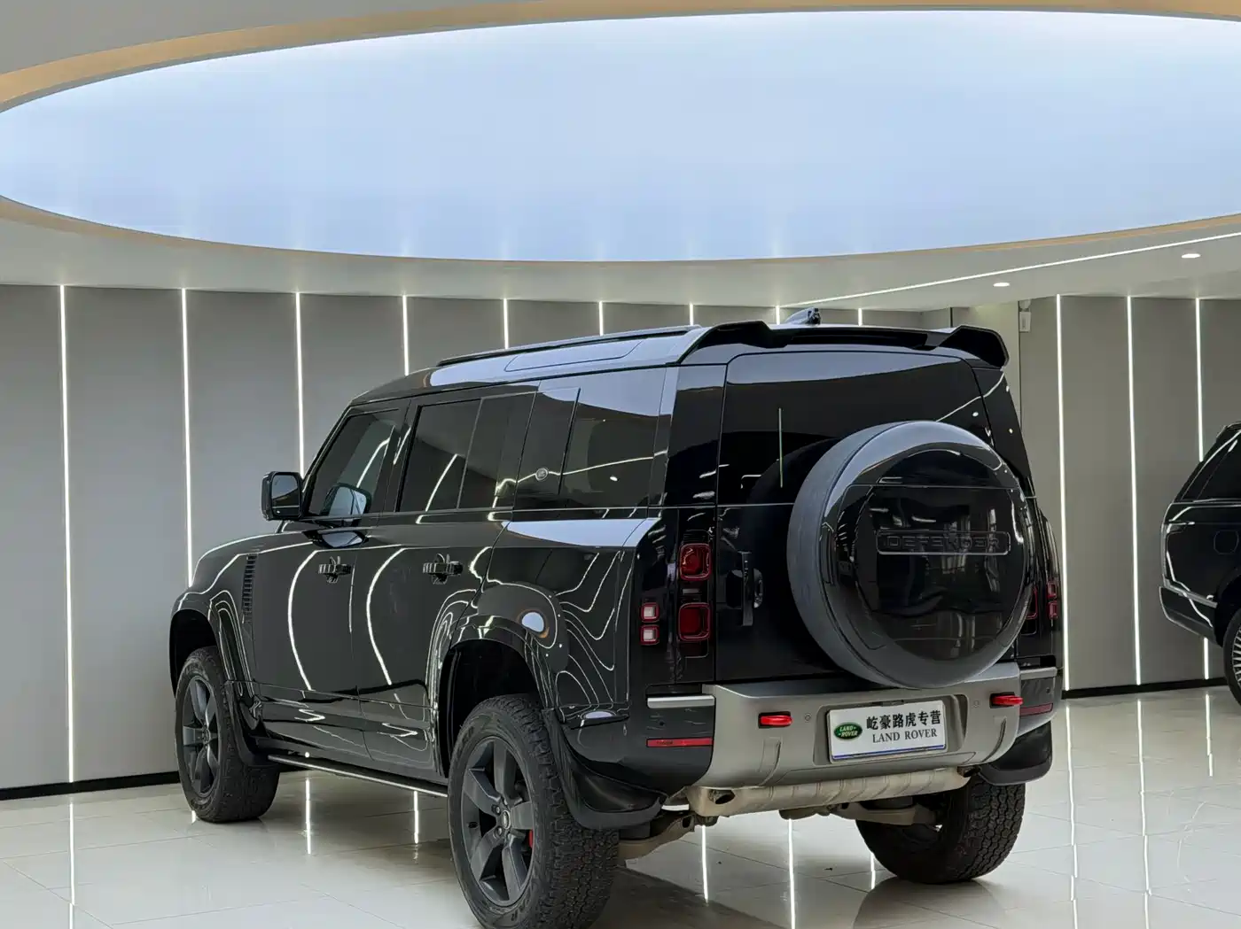 Land Rover Defender 2023 Facelift 110 3.0T P400 X-DYNAMIC HSE фото 7
