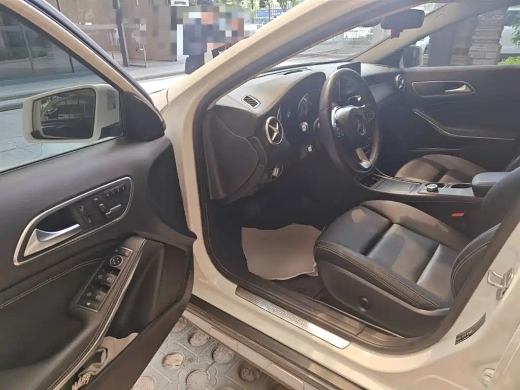 Mercedes-Benz GLA 2016 GLA 200 Fashion фото 13