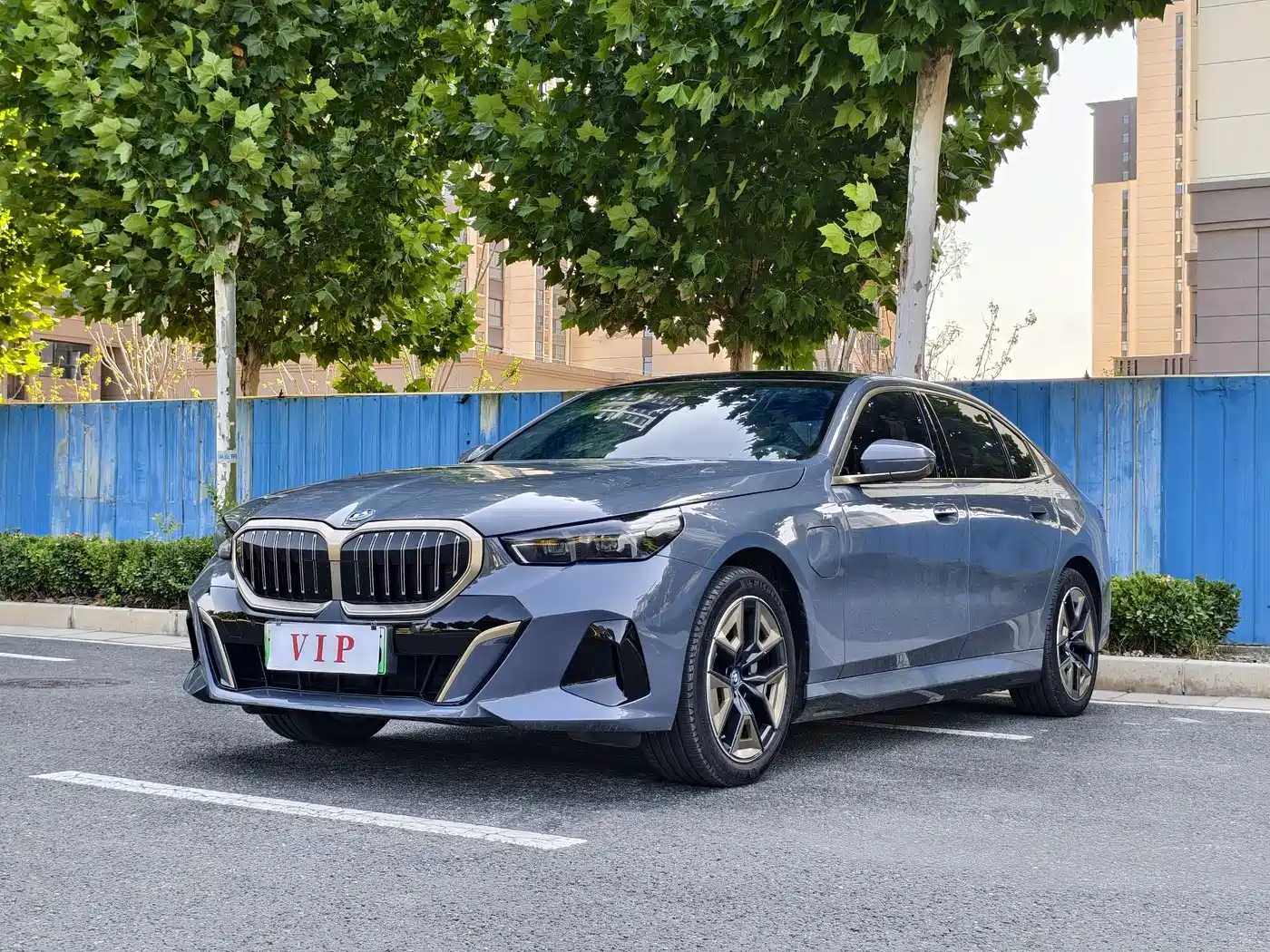 BMW i5 2024 eDrive 35L Luxury Package