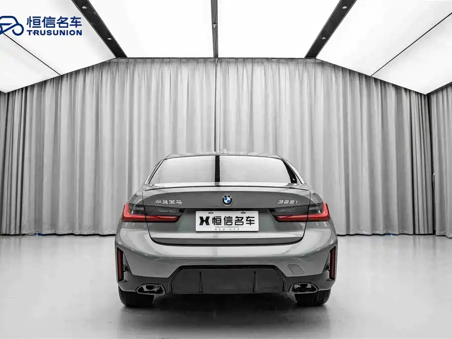 BMW 3 Series 2023 325i M Sport Black Night Package фото 6