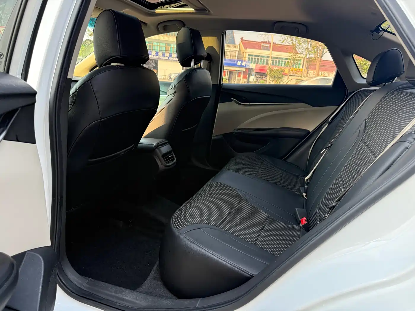 Buick Excelle 2015 15N Automatic Elite фото 8