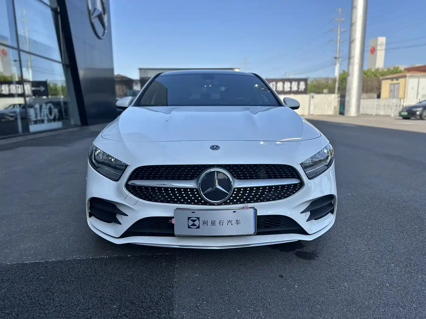 Mercedes-Benz A-Class 2019 A 180 L Sport Sedan фото 2