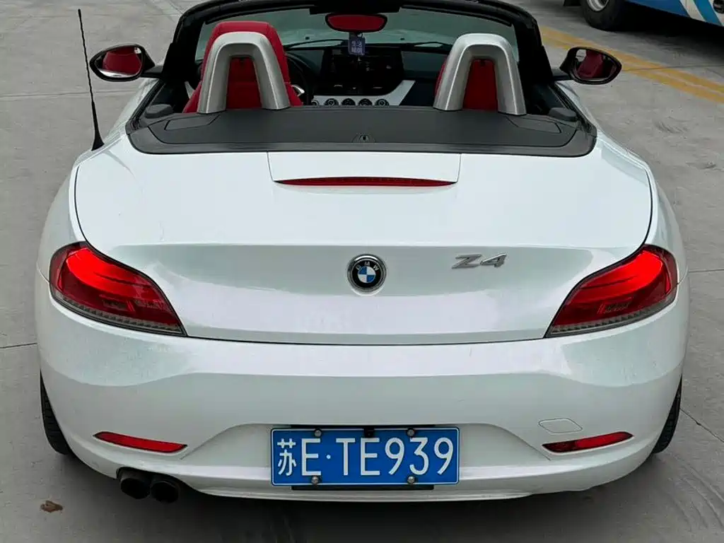 BMW Z4 2010 2011 sDrive23i Flame Limited Edition