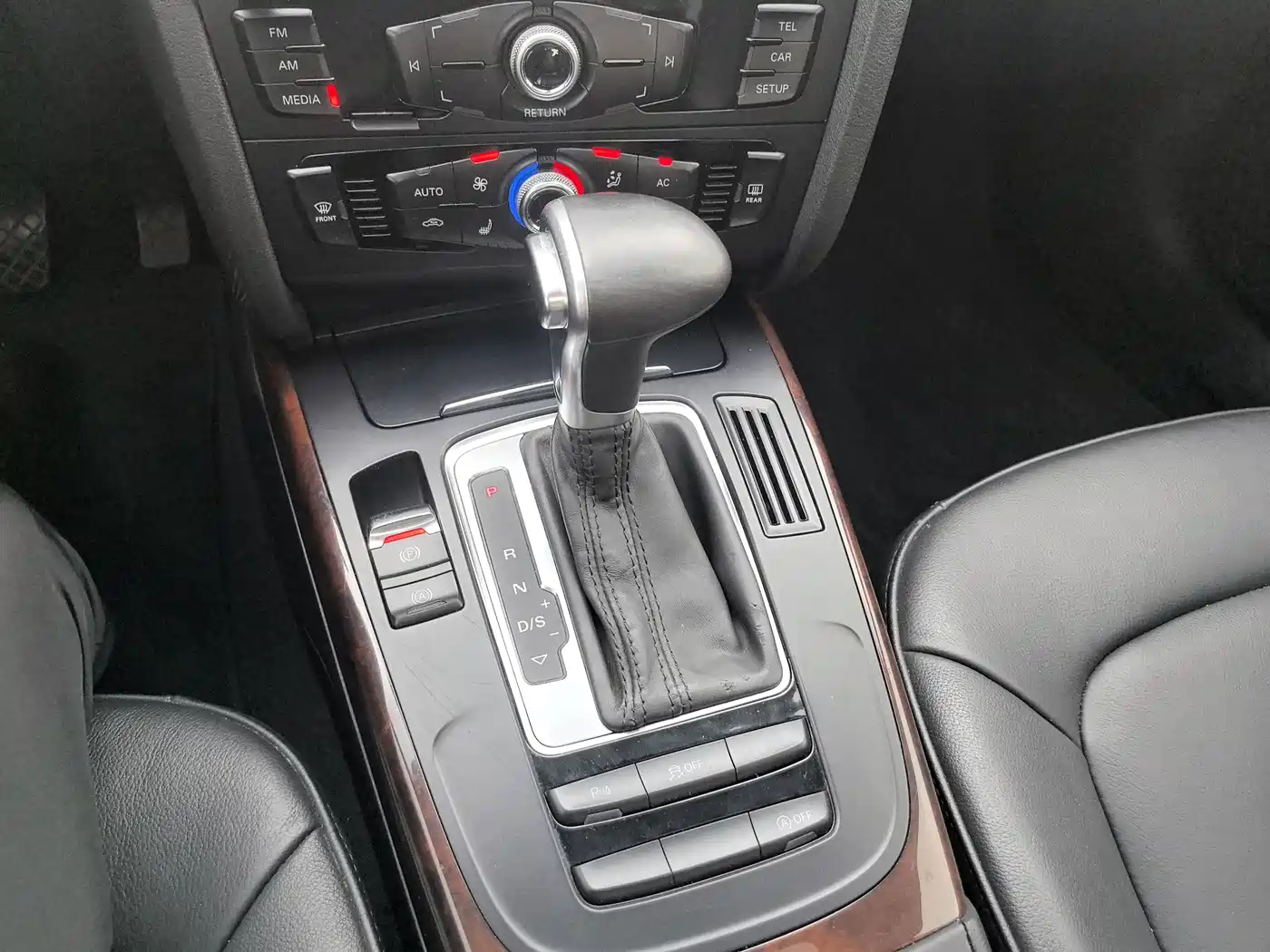 Audi A4L 2013 35 TFSI Automatic Standard фото 20
