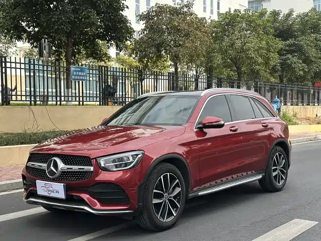 MERCEDES-BENZ GLC