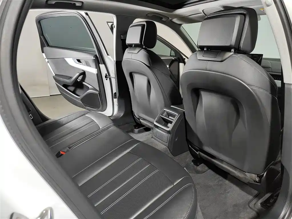 Audi A4L 2020 40 TFSI Fashion Dynamic Edition фото 13