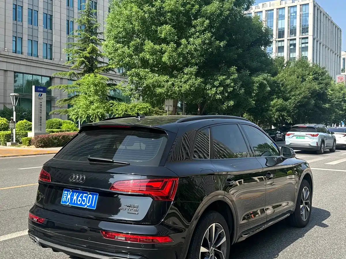 Audi Q5L 2024 Model 40 TFSI Luxury Dynamic фото 5