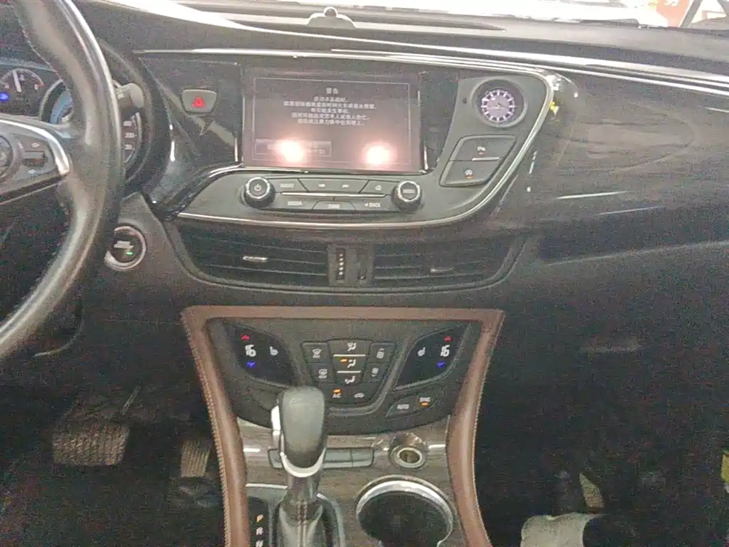 Buick Envision Plus 2017 20T FWD Elite фото 13