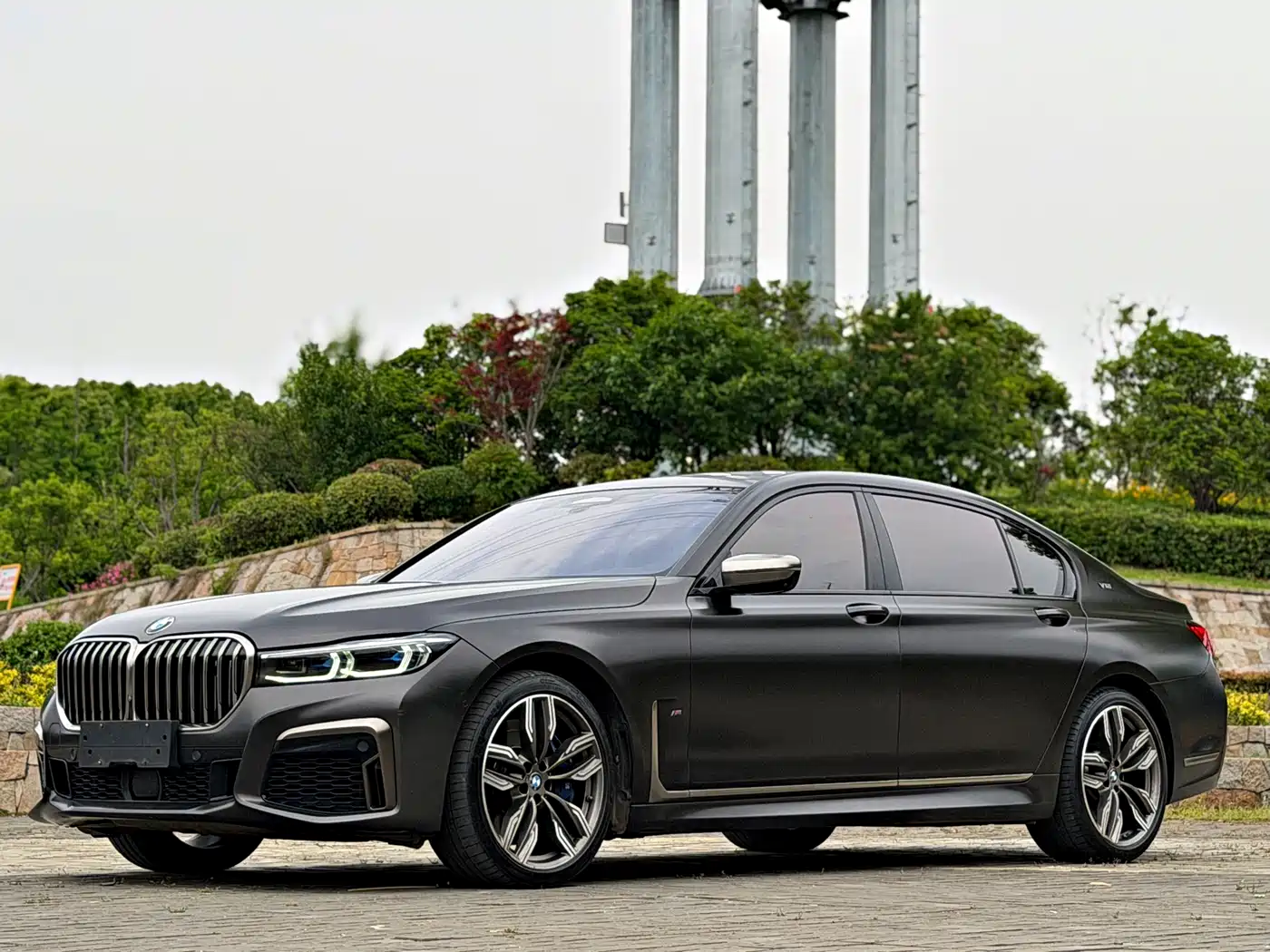 Photo 1 - BMW 7 Series