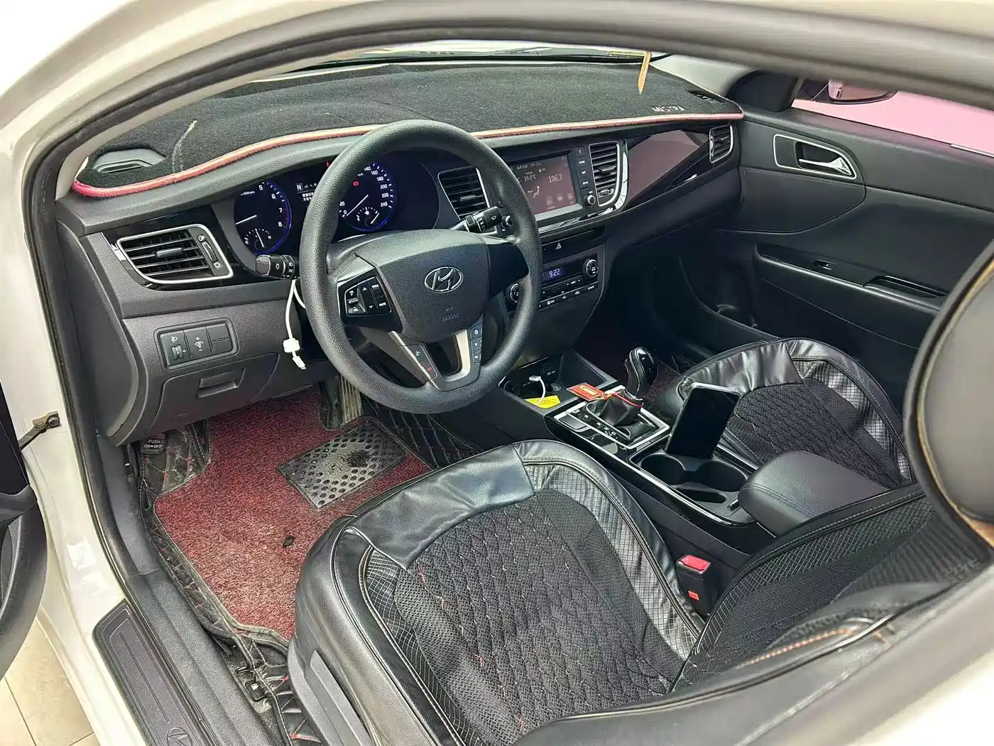 Hyundai Mistra 2016 1.8L Automatic Smart GLS фото 4
