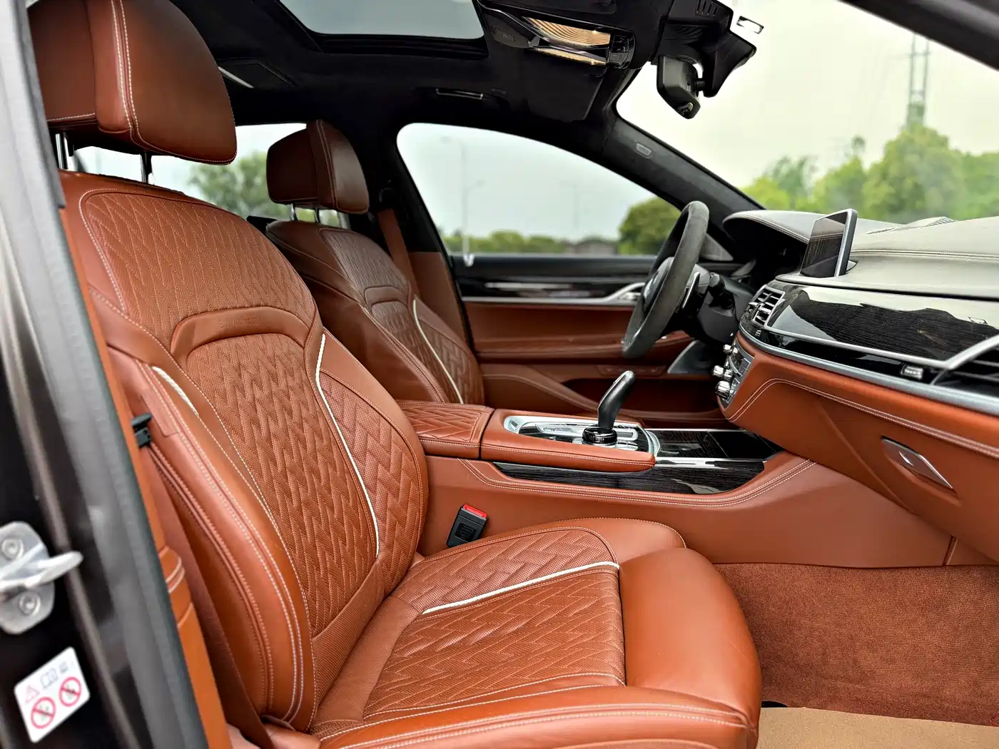 Photo 15 - BMW 7 Series