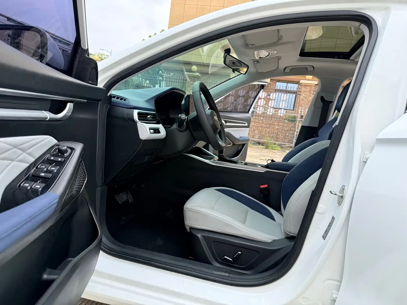 GEELY AUTOMOBILE EMGRAND