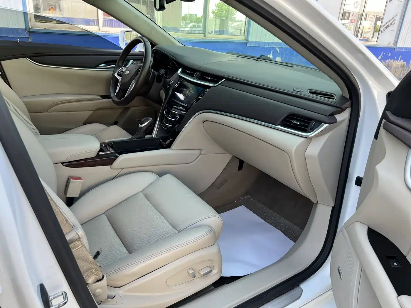 Cadillac XTS 2016 28T Technology фото 4