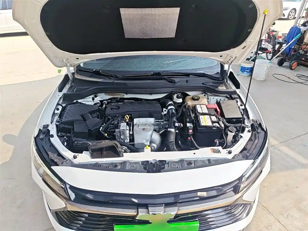 CHEVROLET CRUZE