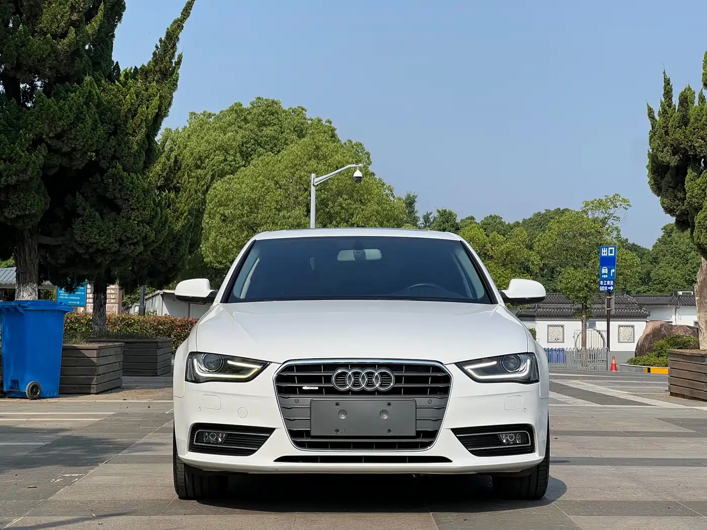 Audi A4L 2015 45 TFSI quattro Individual Sport фото 2