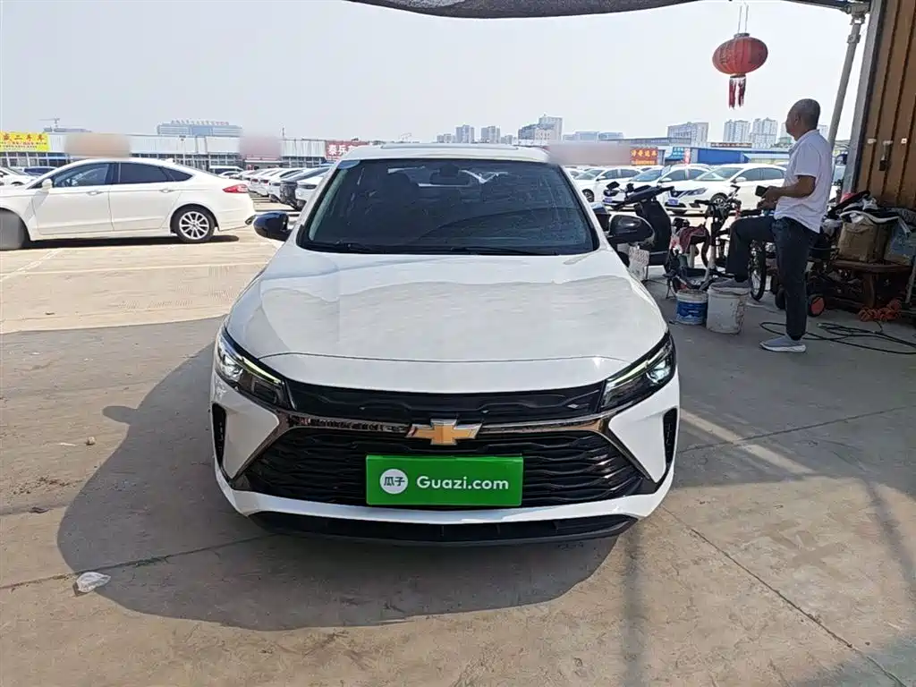 CHEVROLET CRUZE