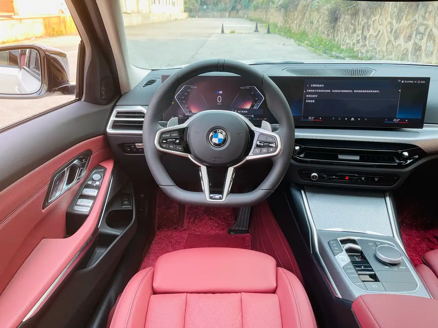 BMW 3 Series 2025 330Li M Sport Night Edition фото 8
