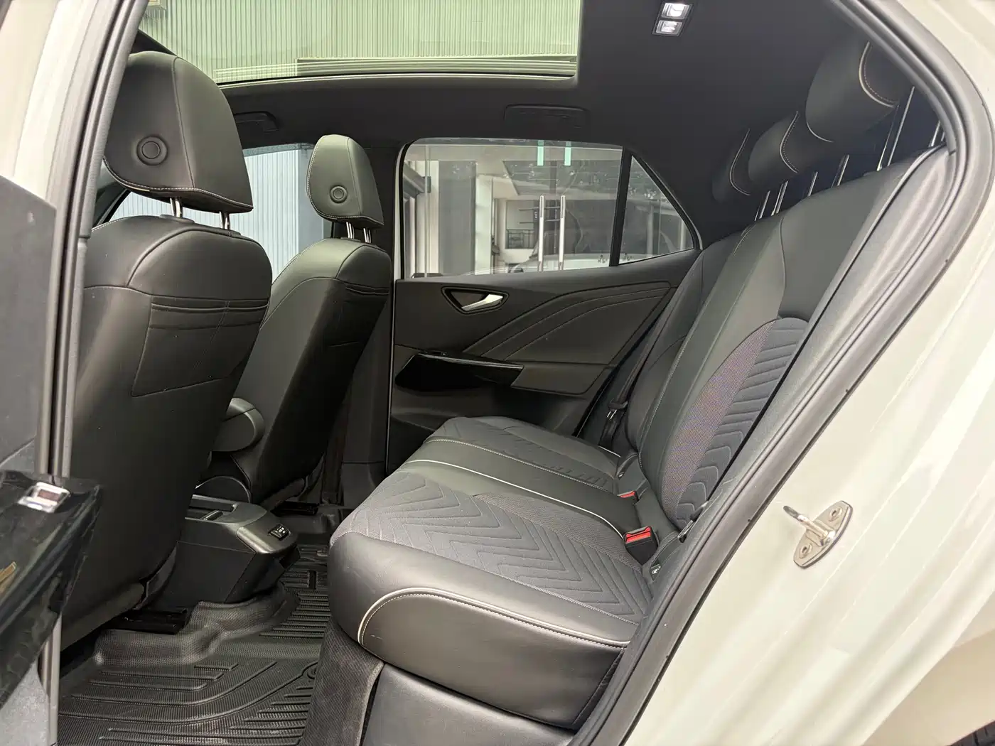 Volkswagen ID.3 2025 Smart Outstanding Edition фото 10