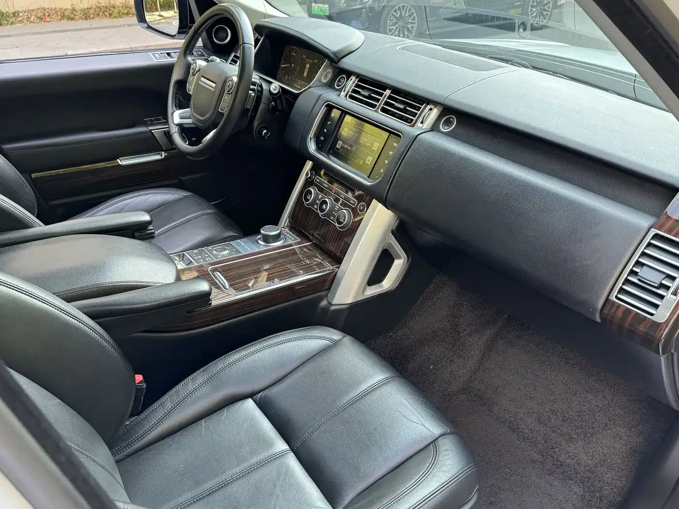 Land Rover Range Rover 2015 3.0 TDV6 Vogue фото 7