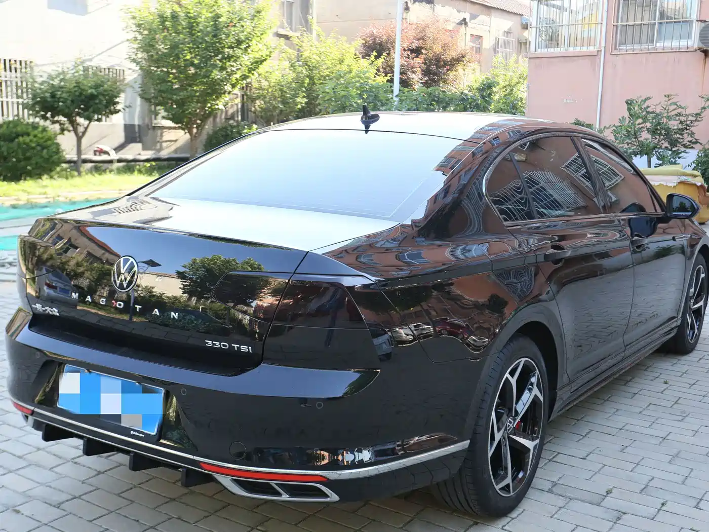 Volkswagen Magotan 2023 Model 2 Million Commemorative Edition 330TSI DSG Luxury фото 7