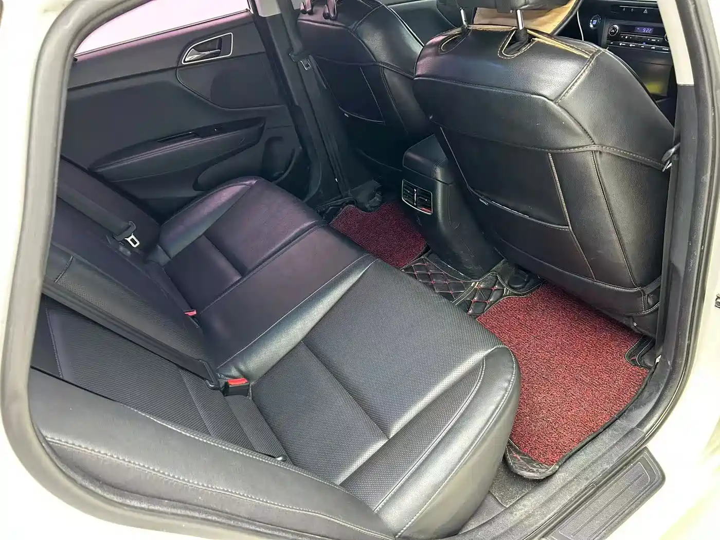 Hyundai Mistra 2016 1.8L Automatic Smart GLS фото 12