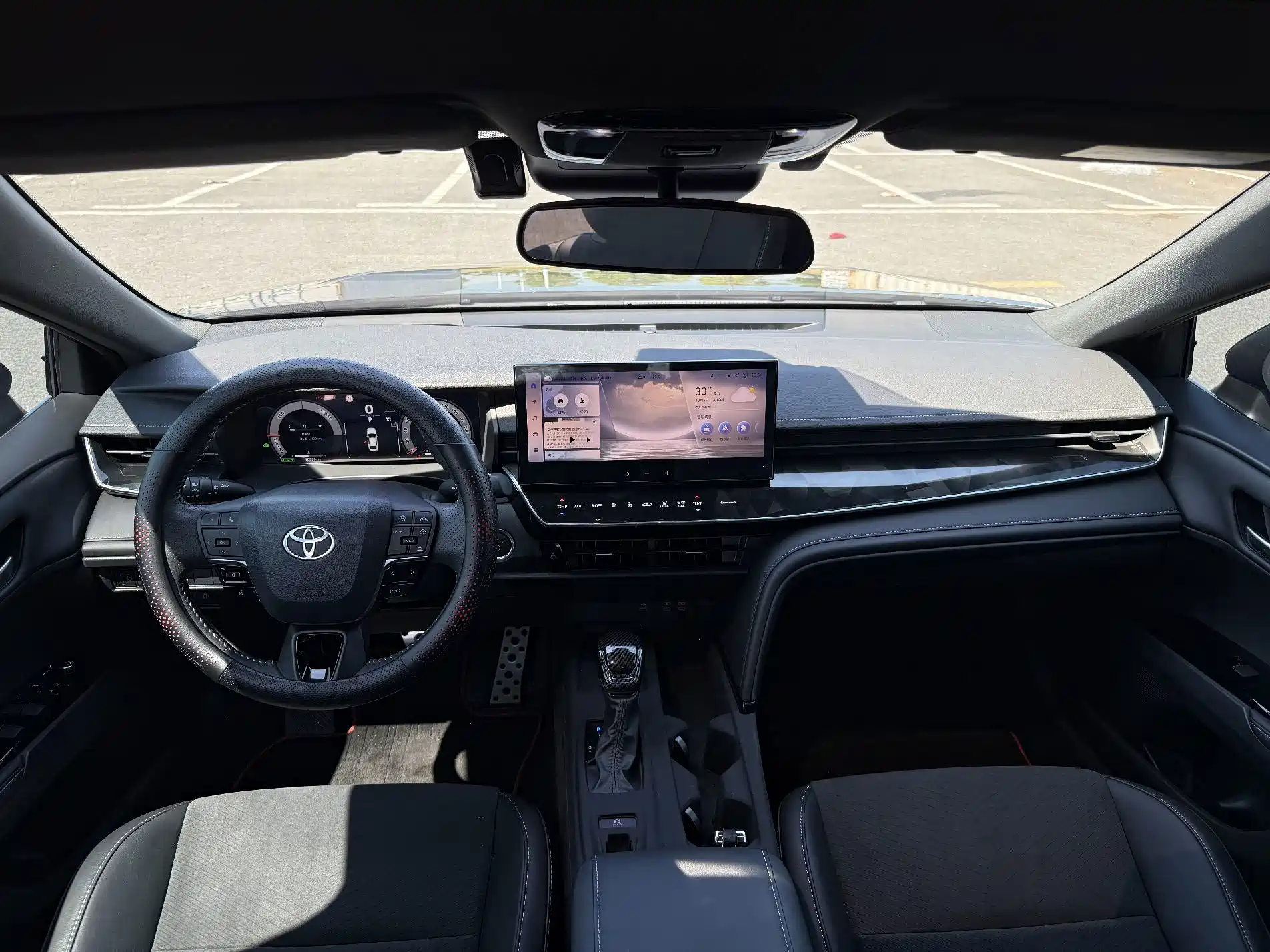 Photo 5 - Toyota Camry