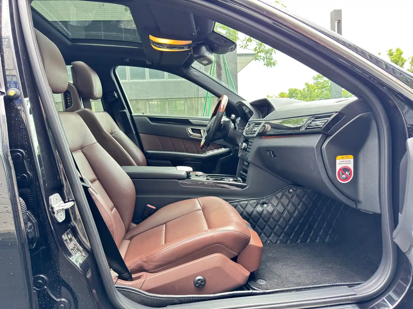 Mercedes-Benz E-Class 2011 E 300 L Elegance фото 7