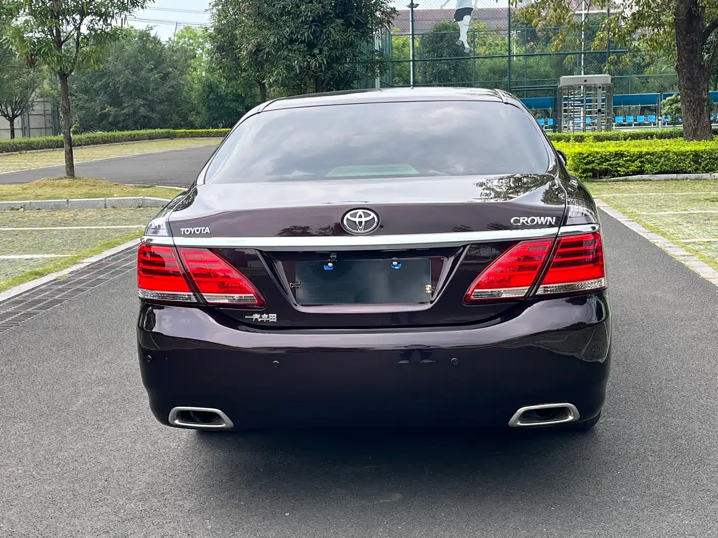 Toyota Crown 2012 2.5L Royal Leather Edition фото 6