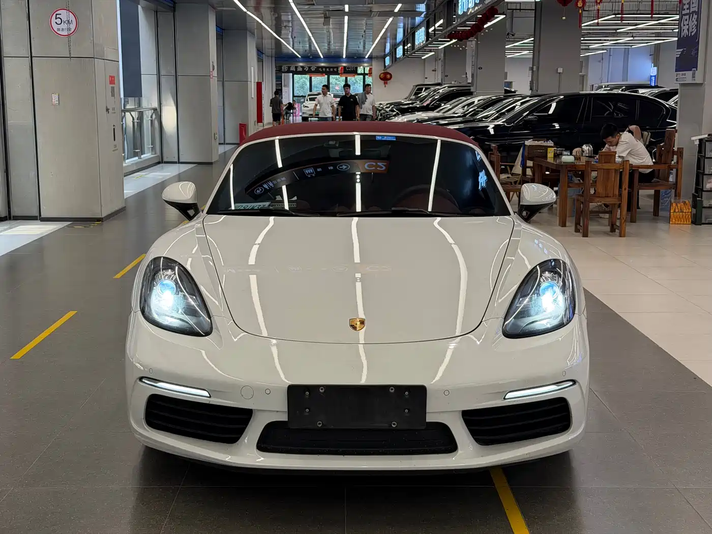Porsche 718 2016 Boxster 2.0T фото 2