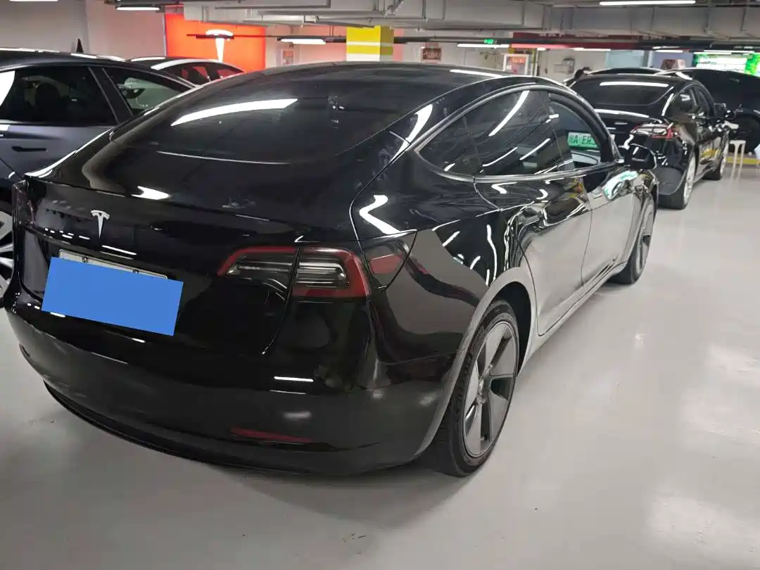 Фото 7 - Tesla Model 3