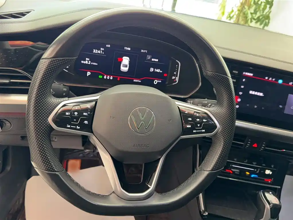 Volkswagen Passat 2023 Facelift 330TSI Starlight Luxury Edition фото 12