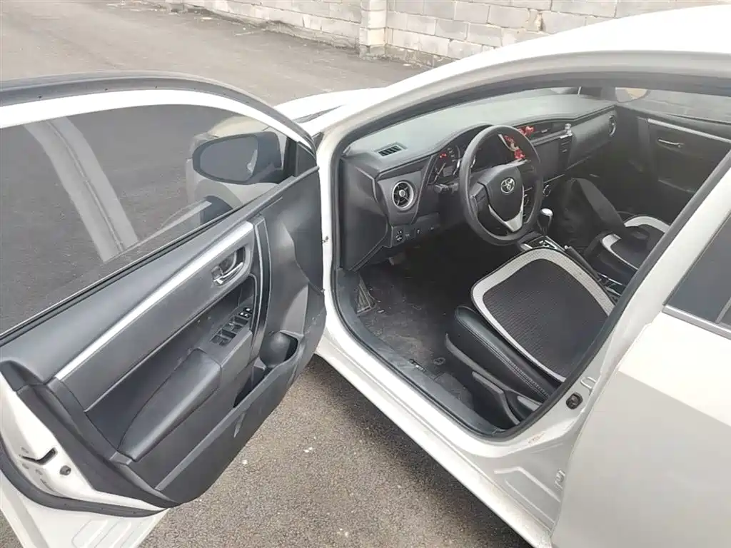 Toyota Corolla 2017 Facelift 1.2T S-CVT GL фото 16