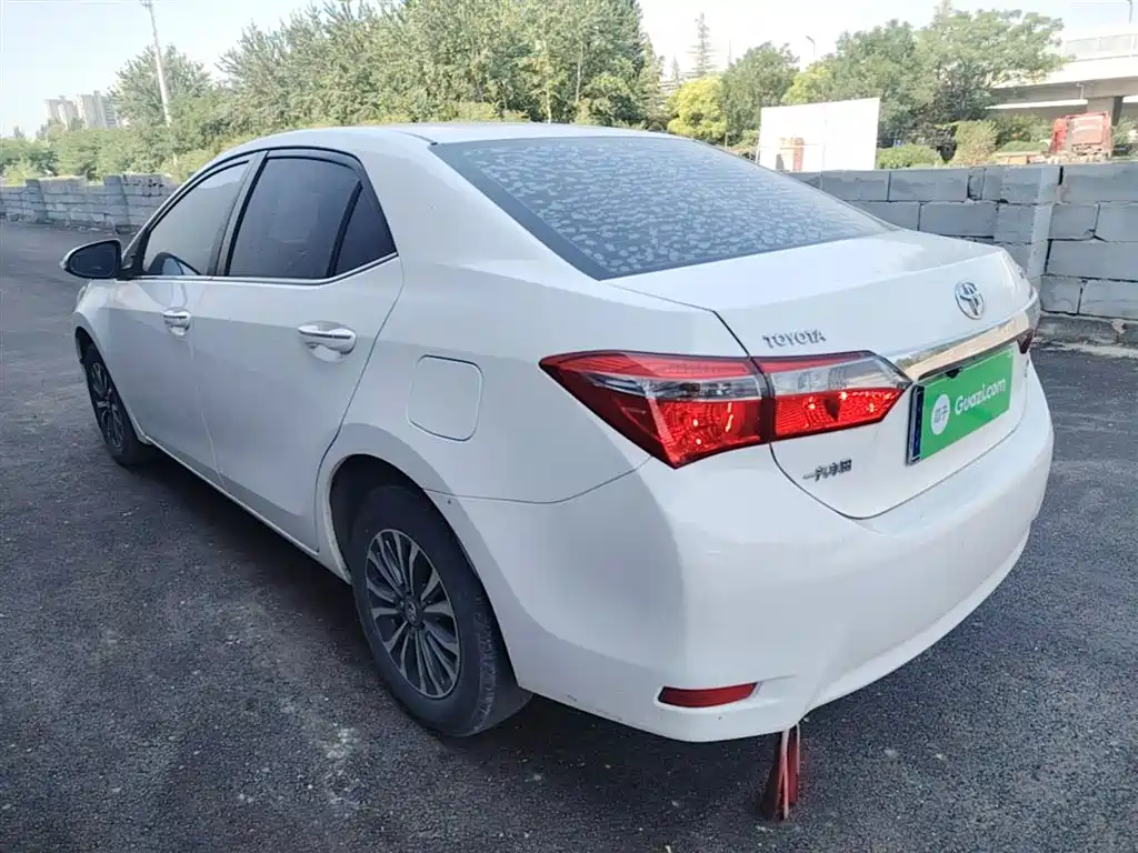 Toyota Corolla 2017 Facelift 1.2T S-CVT GL фото 5