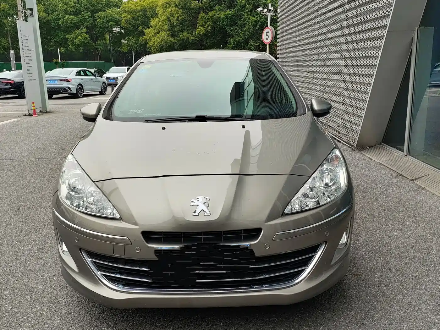 Peugeot 408 2013 2.0L Automatic Comfort Edition фото 3