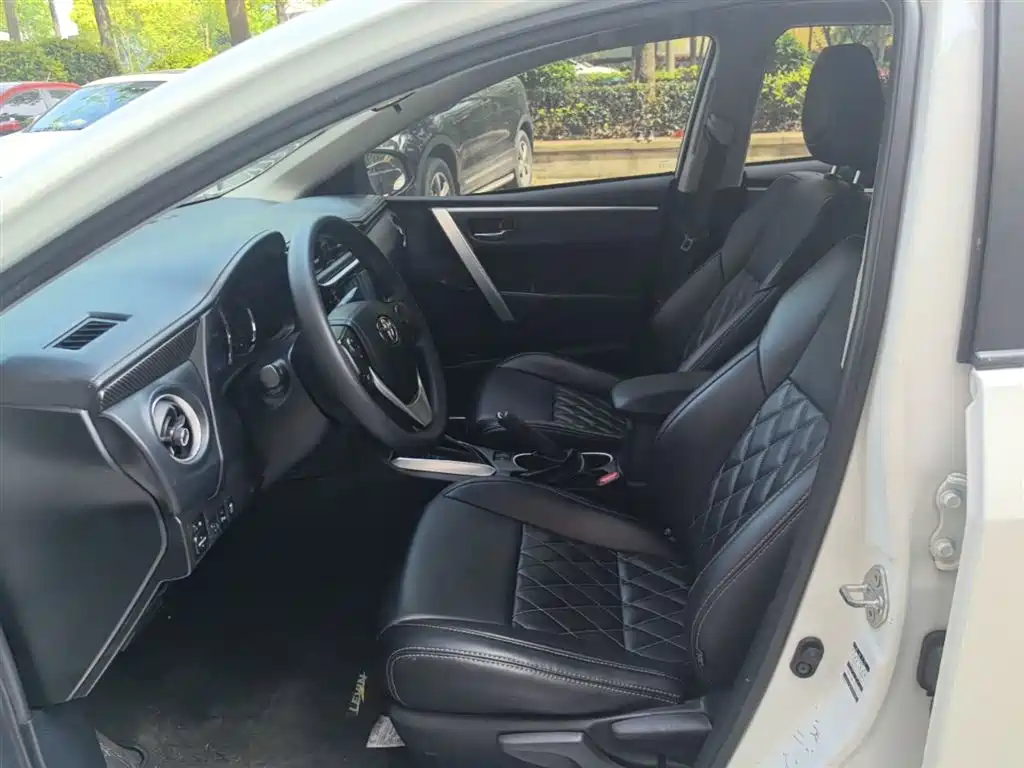 Toyota Levin 2017 Facelift 185T CVT Elite (China V) фото 15