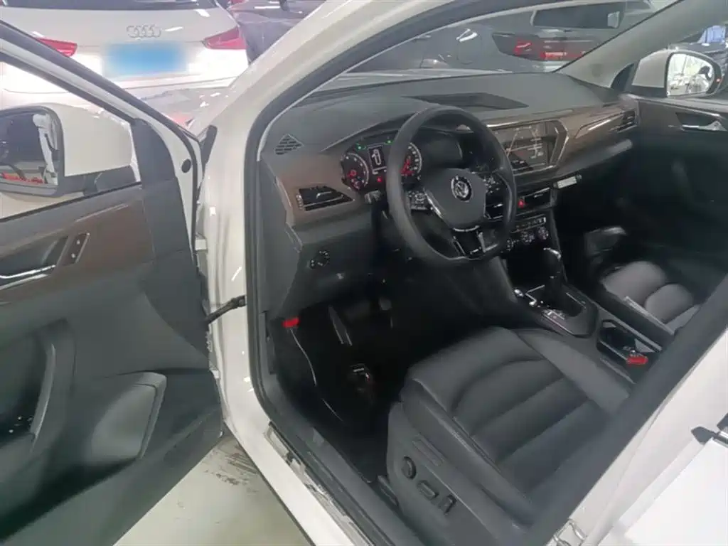 Volkswagen Tharu 2020 Model 280TSI 2WD Luxury Plus China VI фото 16