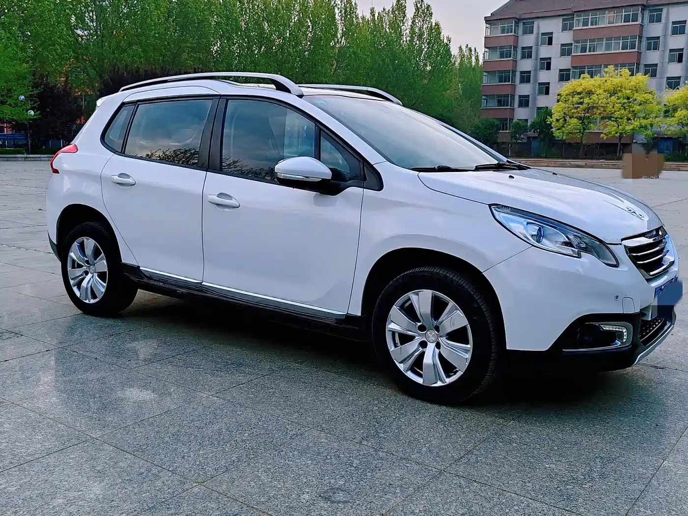 Peugeot 2008 2014 1.6L Automatic Fashion Edition фото 9