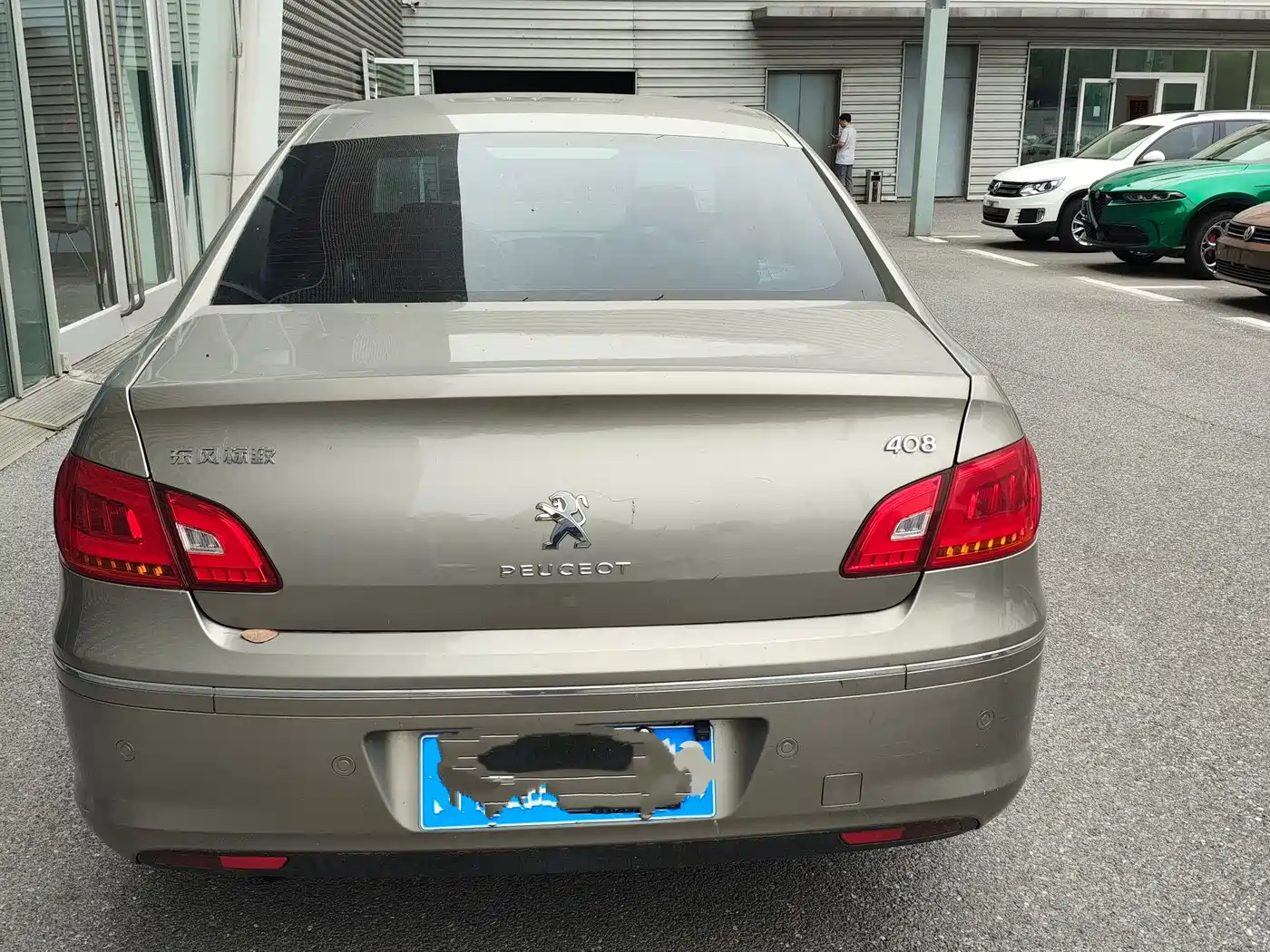 Peugeot 408 2013 2.0L Automatic Comfort Edition фото 4