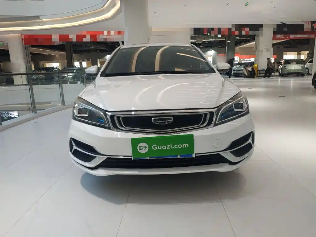 Фото 3 - Geely Emgrand
