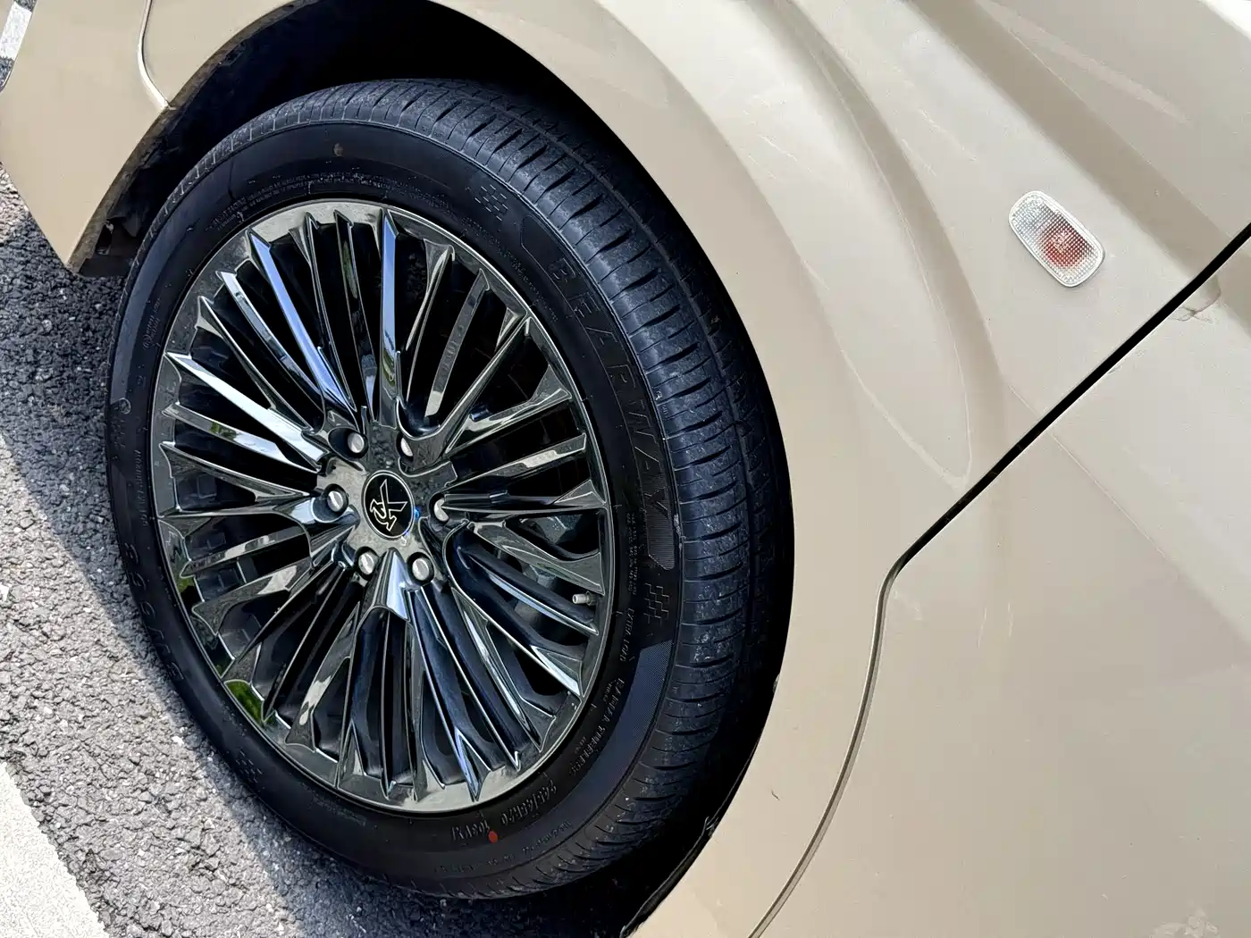 KETI CAR KTI MOUNTAINS AND RIVERS