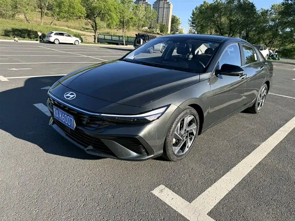 Hyundai Elantra 2023 1.5L CVT TOP Flagship Edition