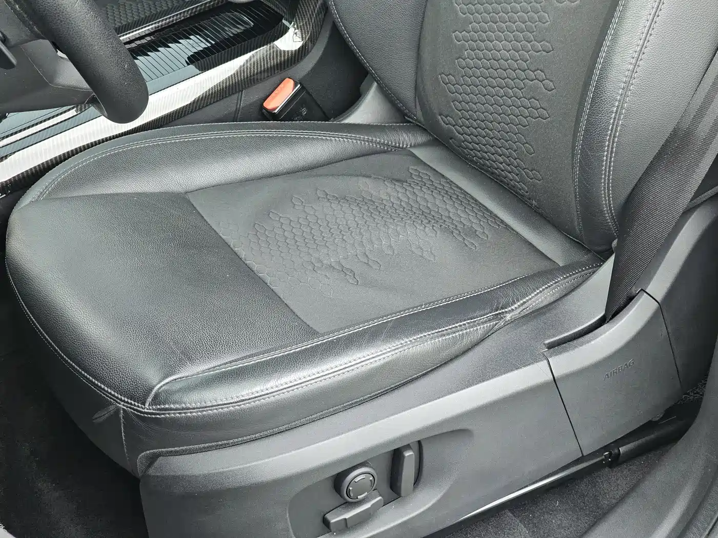 Land Rover Discovery Sport 2018 240PS PURE Edition фото 10
