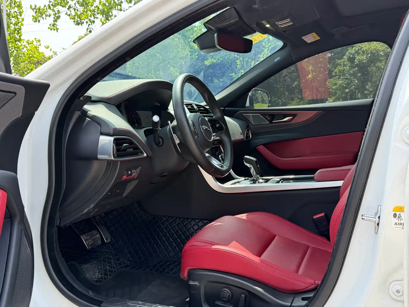 JAGUAR XEL